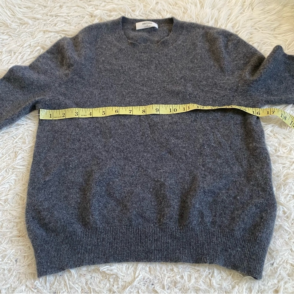 Aritzia Bare Cashmere Crew Sweater - Picture 4 of 6